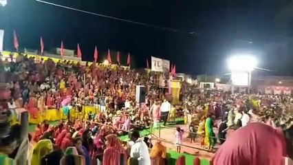 गांव-शहर में गरबों की धूम