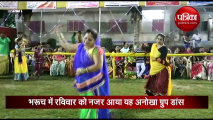 दुर्गा अष्टमी पर विशेष तलवार नृत्य ने खींचा ध्यान