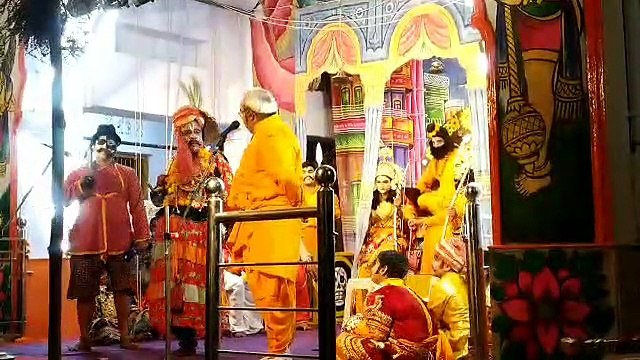 गाँधीजी ने दिया सन्देश स्वच्छ रहेगा भारत देश