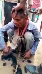 ऐसा शर्मनाक कृत्य युवक को मूत्र पिलाया, पेटीकोट पहना किया कुकत्य, महिलाएं लगाती रही ठहाके