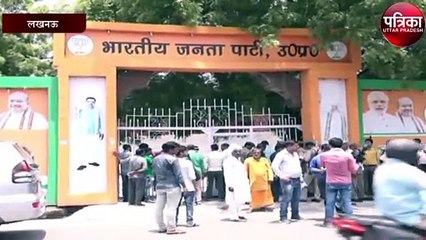 गांधी जयंती पर उत्तर प्रदेश के मुख्यमंत्री ने चलाया  सफाई अभियान