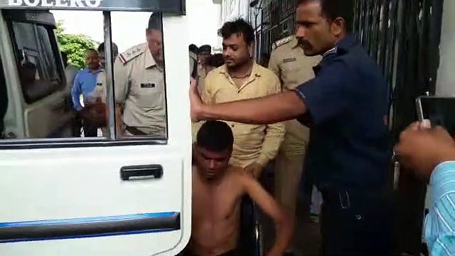 पुलिस पर एसिड अटैक, एएसआई सहित 3 झुलसे