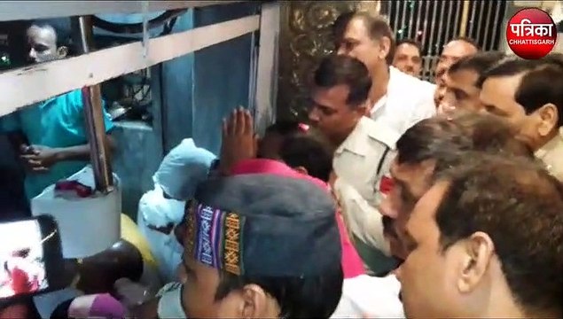 मां शारदा के दरबार में हजारों की संख्या में दर्शन करने पहुंचे भक्त