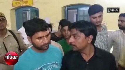 Скачать видео: दो पक्षों में छोटी सी बात को लेकर इतना बढ़ा विवाद की चल गये लाठी-डंडे