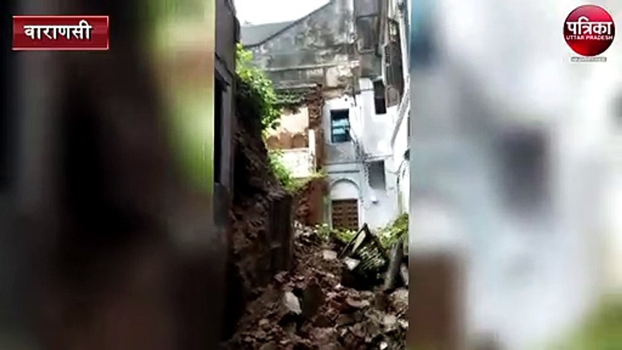 Shabby building collapsed in Benares
