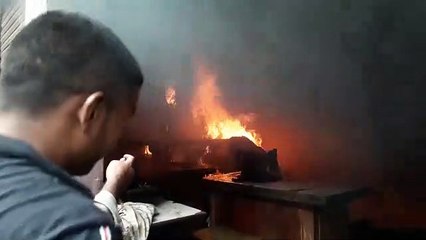दुकान में लगी आग से हड़कम्प