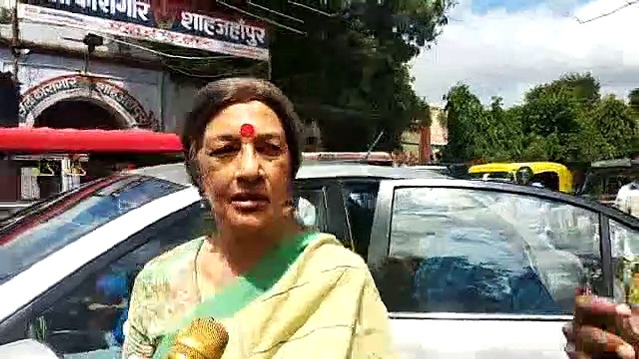 swami chinmayanand case : जेल में बंद छात्रा से मिलने पहुंची बृंदा करात और सुभाषिनी अली