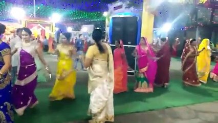 LIVE VIDEO नवरात्रि : सिर पर कलश, कलश पर दीपक, फिर शुरू हुई मां की आराधना