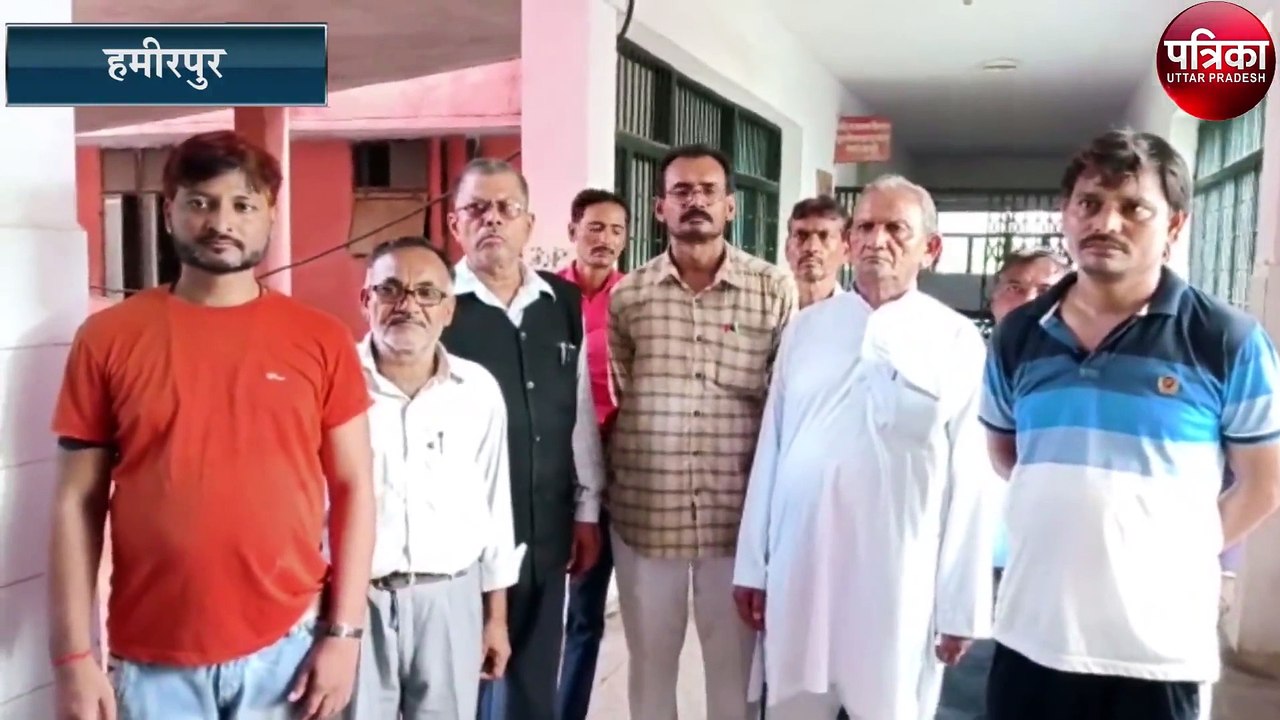 बारिश से नष्ट हुई फसल देख किसान ने खुद को फूंका