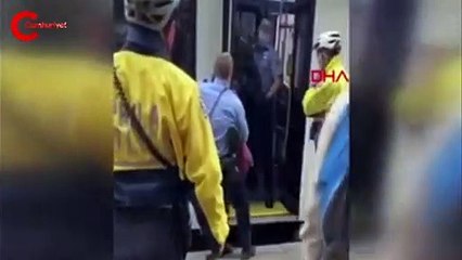 Uyarıları dinlemeyince yaka paça otobüsten indirildi