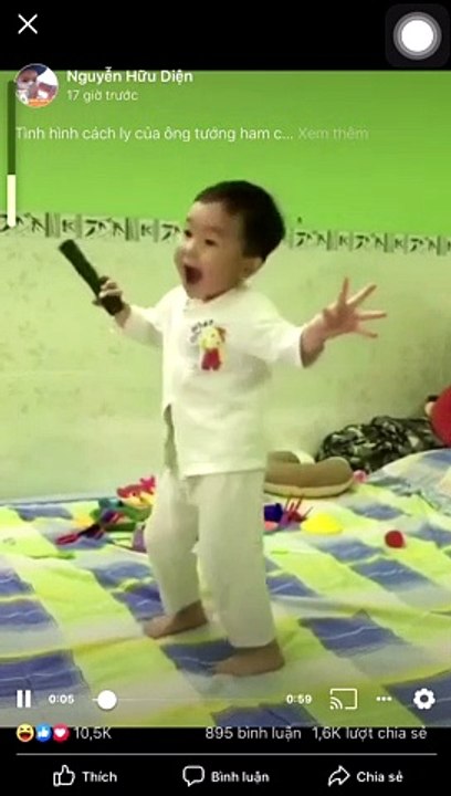 Ở NHÀ VUI THẤY BÀ. Cậu bé dễ thương, hài hước