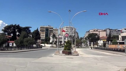 Hatay'da caddeler boş kaldı