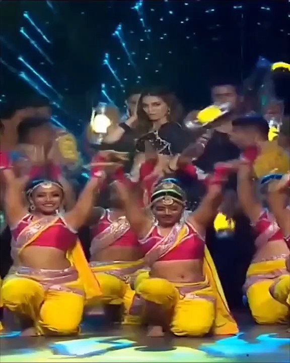 bollywood.hot.ones /oops moment / kriti sen