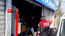 Sultangazi'de polis ekipleri, yasağa uymayan marketi bastı