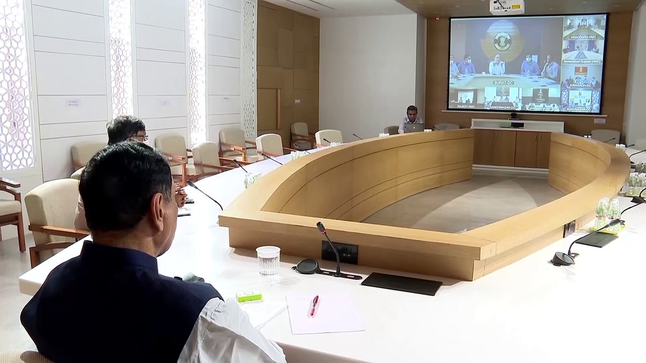 VIJAY RUPANI HOLD MEETING WITH 8 MUNICIPAL CORPORATIONS USING VIDEO CONFERENCING IN LOCKDOWN