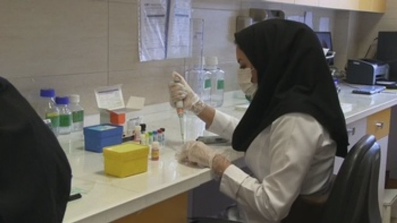 Irán inaugura una línea de producción de test de anticuerpos del coronavirus