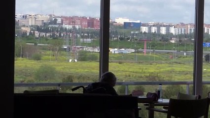 Desinfectan con ozono una residencia de mayores en Madrid