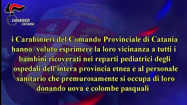 Catania - Carabinieri consegnano uova pasquali negli ospedali (11.04.20)