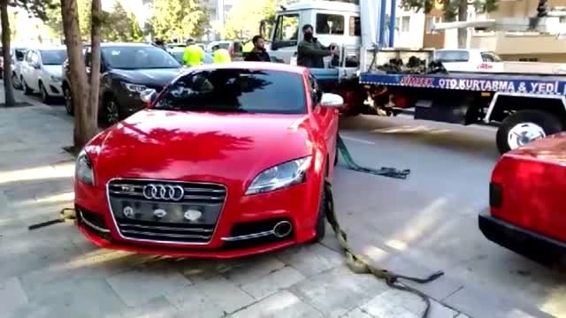 Sokağa çıkma yasağına uymayıp sahte plakalı araçla dolaşan kişiye ceza kesildi