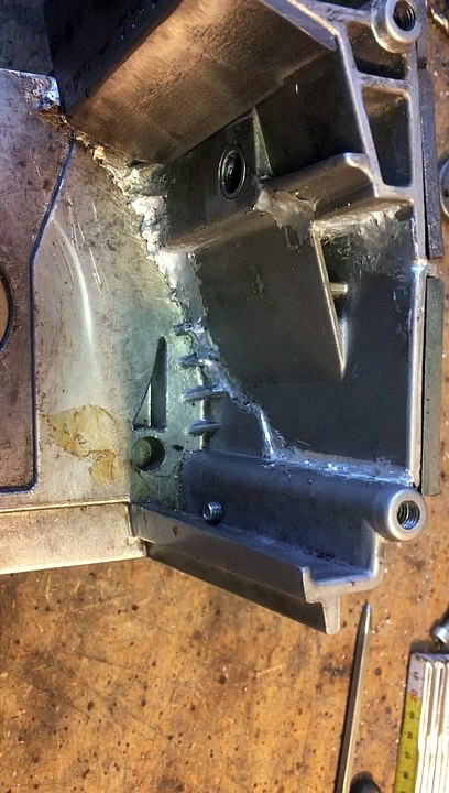 BOSCH AXT 2500 HP gebrochenes Gehäuse gelötet und geschient