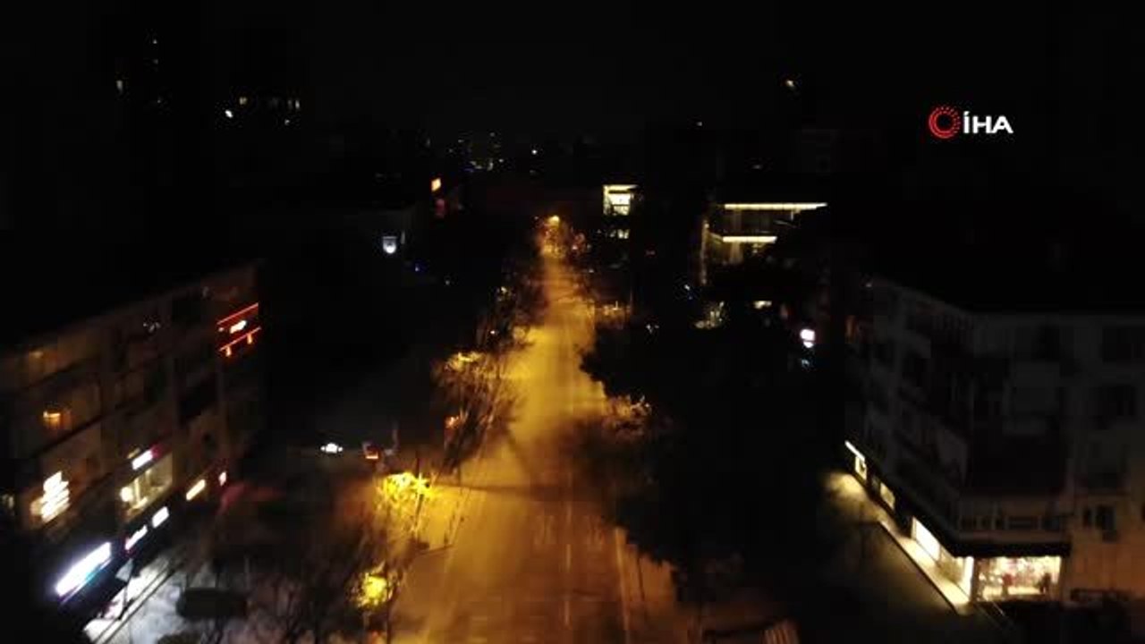 Sokağa çıkma yasağının ardından sessizliğe bürünen Bağdat caddesi havadan görüntülendi