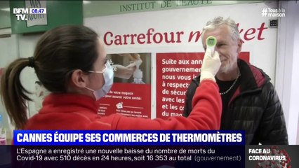 Des commerces de Cannes prennent la température de leurs clients avant de les autoriser à entrer