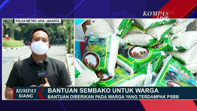 Polda Beri Bantuan Sembako untuk Warga Terdampak PSBB