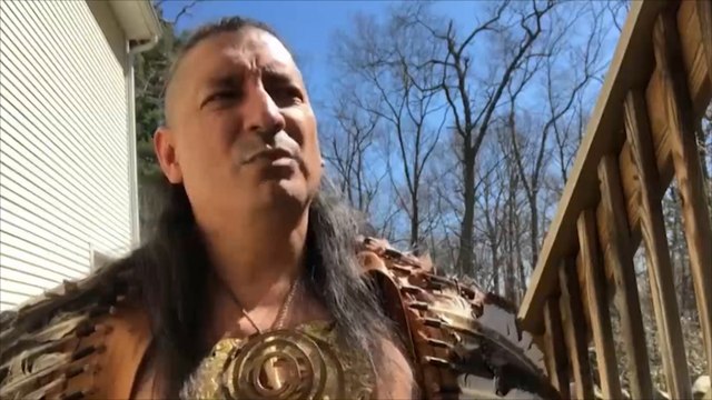 الهنود الحمر يتحدون كورونا ويحيون احتفالاتهم التراثية عبر مواقع التواصل