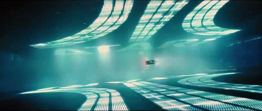 BLADE RUNNER 2049 - Official Trailer