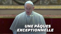 Les images de la Pâques inédite du pape, confiné et quasiment seul