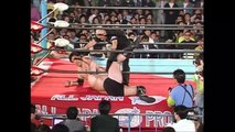 AJPW - 04-18-1989 - Jumbo Tsuruta vs. Stan Hansen (Triple Crown Unification Match)