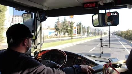 "Evde Kal" çağrılarına uyan Nevşehirlilere moral konseri