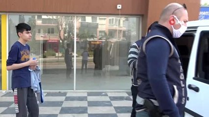 Yasağa takılan anne polis tarafından evinden alınıp oğluna kavuşturuldu