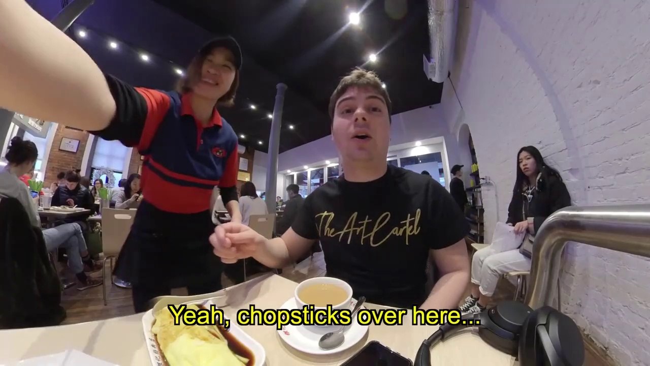 Clueless White Guy Orders in Perfect Chinese