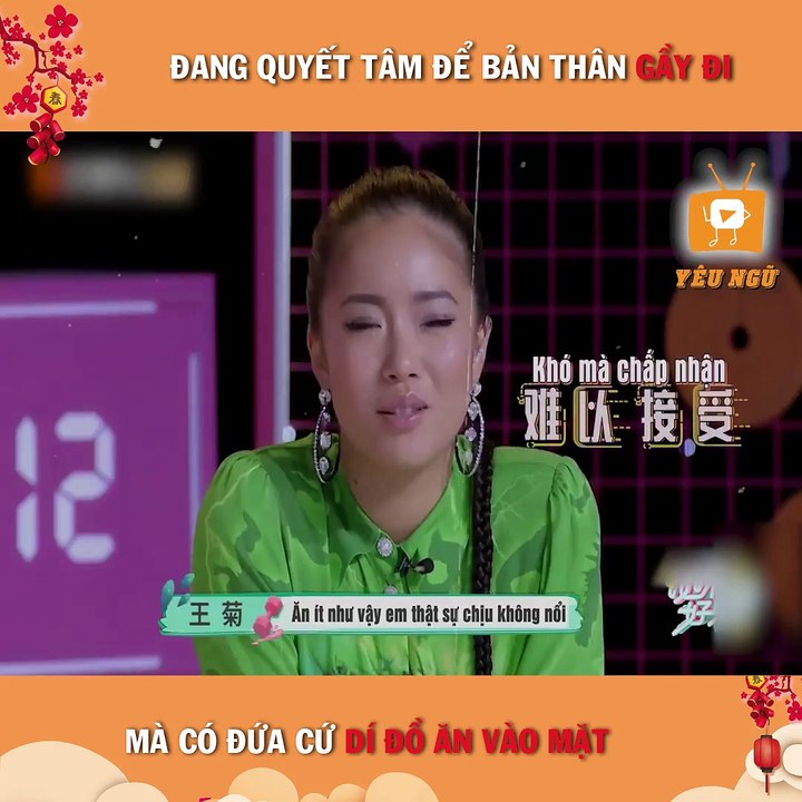 Đang quyết tâm để bản thân gầy đi mà có đứa cứ dí đồ ăn vào mặt