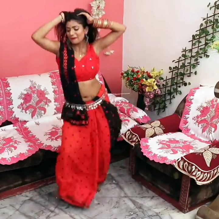 recording dance video 2020 Rani ka dance  ।।   रानी का लाजवाब डांस - भोजपुरी फिल्म के गानो पर रानी ने किया रिकॉर्ड तोड़ डांस