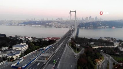 Sokağa çıkma yasağının bitmesinin ardından 15 Temmuz Şehitler Köprüsü havadan görüntülendi