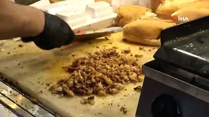 Sokağa çıkma yasağının bitmesinin ardından vatandaş şırdana koştu