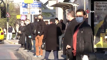 Yasağın ardından İstanbul'da otobüs durakları yeniden hareketlendi