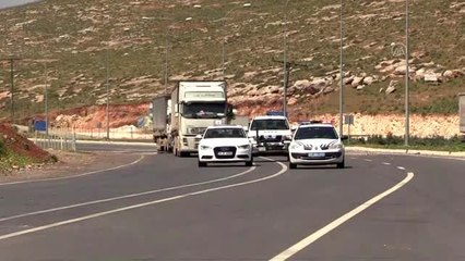 BM'den İdlib'e 34 tır insani yardım