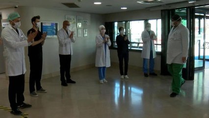 Coronayı yendi, görevine geri döndü