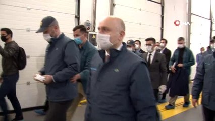 Ulaştırma ve Altyapı Bakanı Karaismailoğlu: " PTT'nin e-ticaret platformlarından yapılan maske...