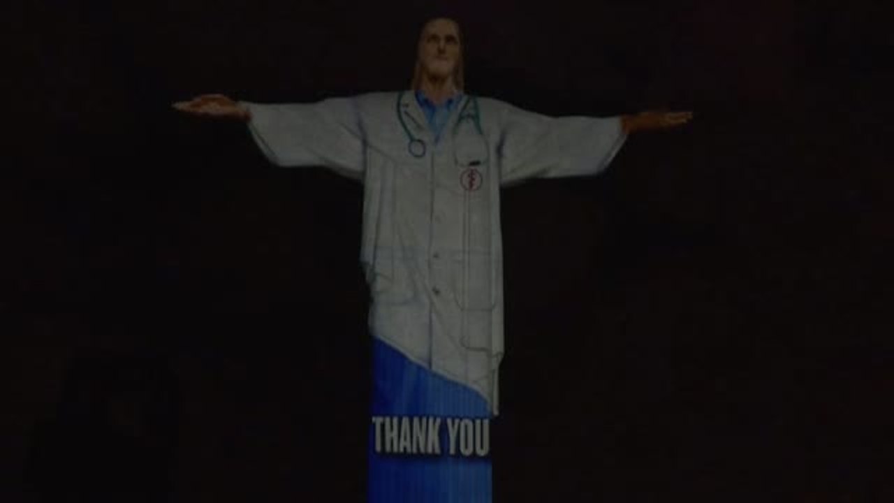 Homenaje del Cristo Redentor a los profesionales médicos del mundo