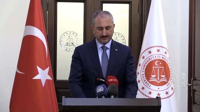 Adalet Bakanı Gül: 5 açık ceza infaz kurumundaki 17 hükümlüye Kovid-19 tanısı konuldu.