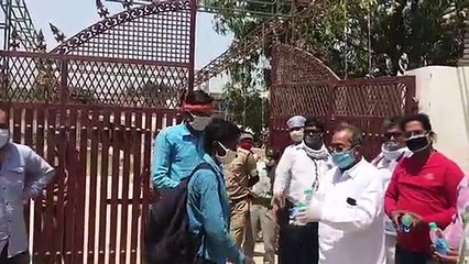 सुल्तानपुर: 14 दिनो बाद 81 लोगों को क्वारेंटाइन सेंटर से भेजा गया घर