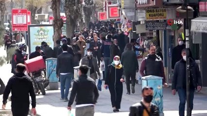 Vanlılar sokağa çıkma yasağının ardından şehir merkezine akın etti