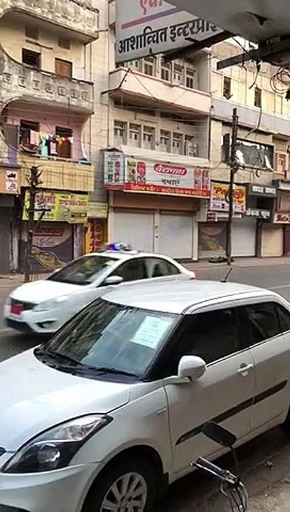 इंदौर ज़िला प्रशासन का महकमा जवाहर मार्ग से शहर का जायजा लेने निकला