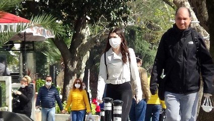 Bağdat Caddesi'nde insan kalabalığı pes dedirtti