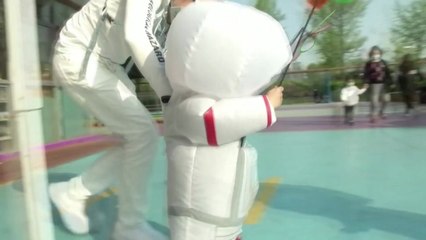 중국, 코로나19 방역 일상화...유아용 보호복까지 등장 / YTN