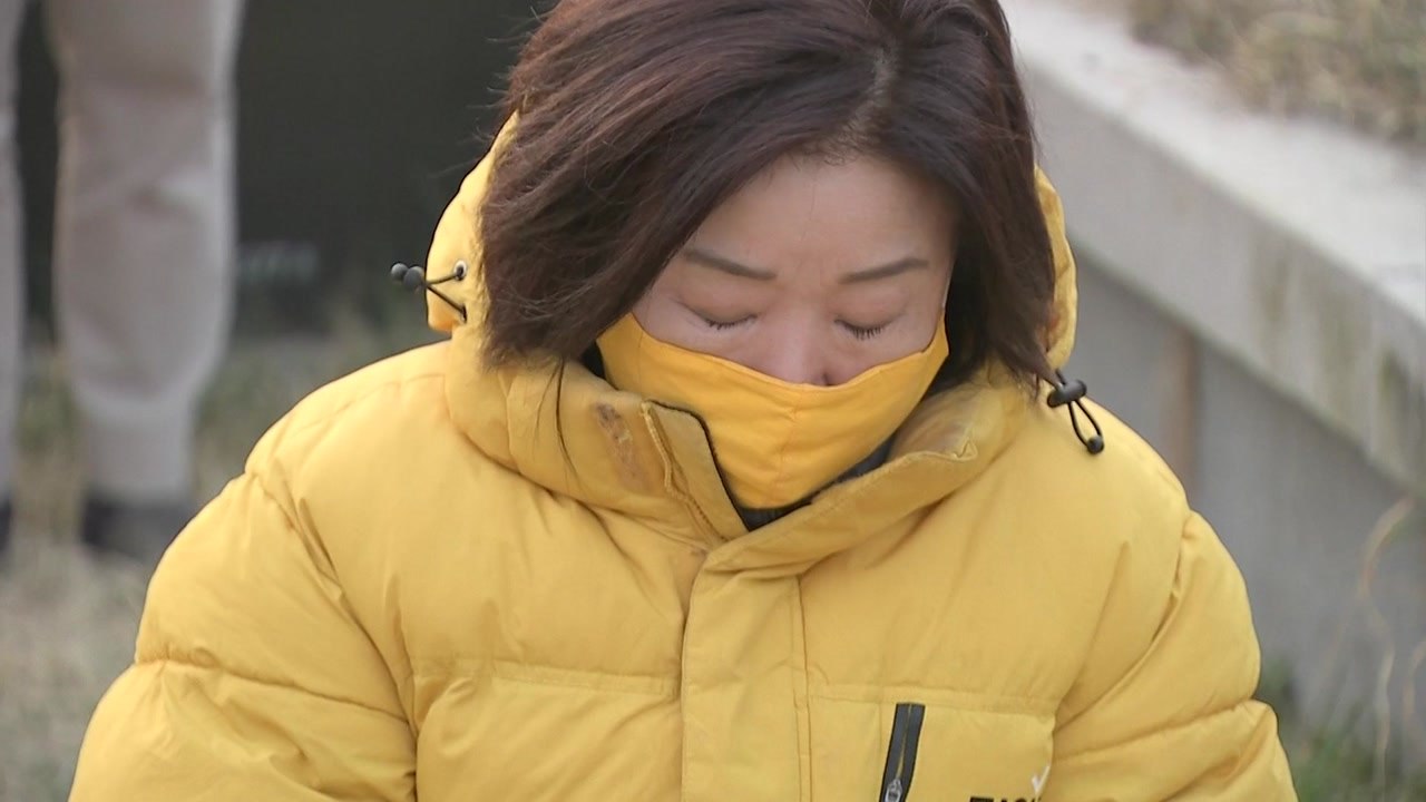 심상정, 고 노회찬 묘소 참배..."정의당의 길 갈 것" / YTN